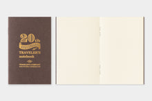 Laden Sie das Bild in den Galerie-Viewer, TRAVELER'S COMPANY – Traveler's Notizbuch-Kartenformat, 20-jähriges Jubiläumsset – Schwarz