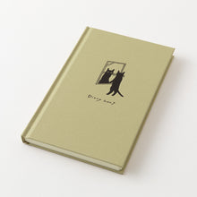 Laden Sie das Bild in den Galerie-Viewer, MIDORI – Buchkalender 2027 – B6-Variante Katze – Beige