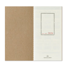Laden Sie das Bild in den Galerie-Viewer, TRAVELER'S COMPANY - Traveler's Notebook Regular - 2026 Wochenplaner + Memo - 2. Hälfte