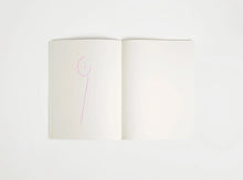 Laden Sie das Bild in den Galerie-Viewer, JULIE JOLIAT - Notizbuch „Iconic Lines“ - Mint