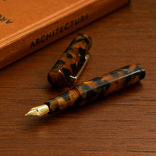 Load image into Gallery viewer, HIGHTIDE - Attaché Marbled Fountain Pen - Brown