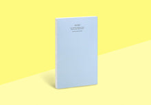 Laden Sie das Bild in den Galerie-Viewer, ICONIC - Solitude B6 Notizbuch, kariert - Puderblau