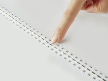 Laden Sie das Bild in den Galerie-Viewer, KOKUYO - Softring A5 - Trasnaprent - Dot grid