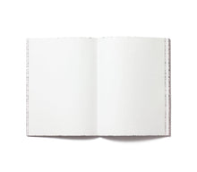 Laden Sie das Bild in den Galerie-Viewer, LABOBRATORI - Spray Splash - Soft Cover 13x18 - Hell Rosa