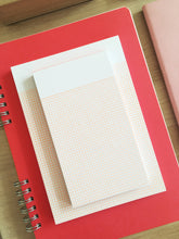 Load image into Gallery viewer, LE TYPOGRAPHE - Mini notepad - 6 Points Typo