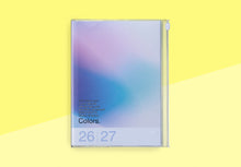 Laden Sie das Bild in den Galerie-Viewer, MARK'S - A5 Kalender 2026/2027 - Farbverlauf - Blau