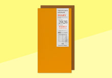 Laden Sie das Bild in den Galerie-Viewer, TRAVELER'S COMPANY - Traveler's Notebook Regular - 2026 vertikales Wochenalender