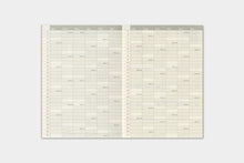 Laden Sie das Bild in den Galerie-Viewer, TRAVELER'S COMPANY - Traveler's Notebook Passport - Refill - 2027 Monatskalender
