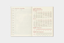 Laden Sie das Bild in den Galerie-Viewer, TRAVELER'S COMPANY - Traveler's Notebook Passport - Refill - 2027 Monatskalender