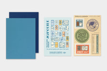 Laden Sie das Bild in den Galerie-Viewer, TRAVELER'S COMPANY - Traveler's Notebook Passport - 2027 Wochenplaner 