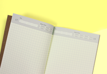 Load image into Gallery viewer, TRAVELER'S COMPANY – Traveler's Notebook Regular – 005 Free Diary (Daily)