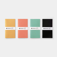 Laden Sie das Bild in den Galerie-Viewer, TRAVELER'S FACTORY - Traveler's Notebook Regular Refill - Black