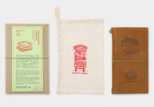 Laden Sie das Bild in den Galerie-Viewer, TRAVELER'S COMPANY - Traveler's Notebook - Limited Set Traveler's Diner . 2. Auflage